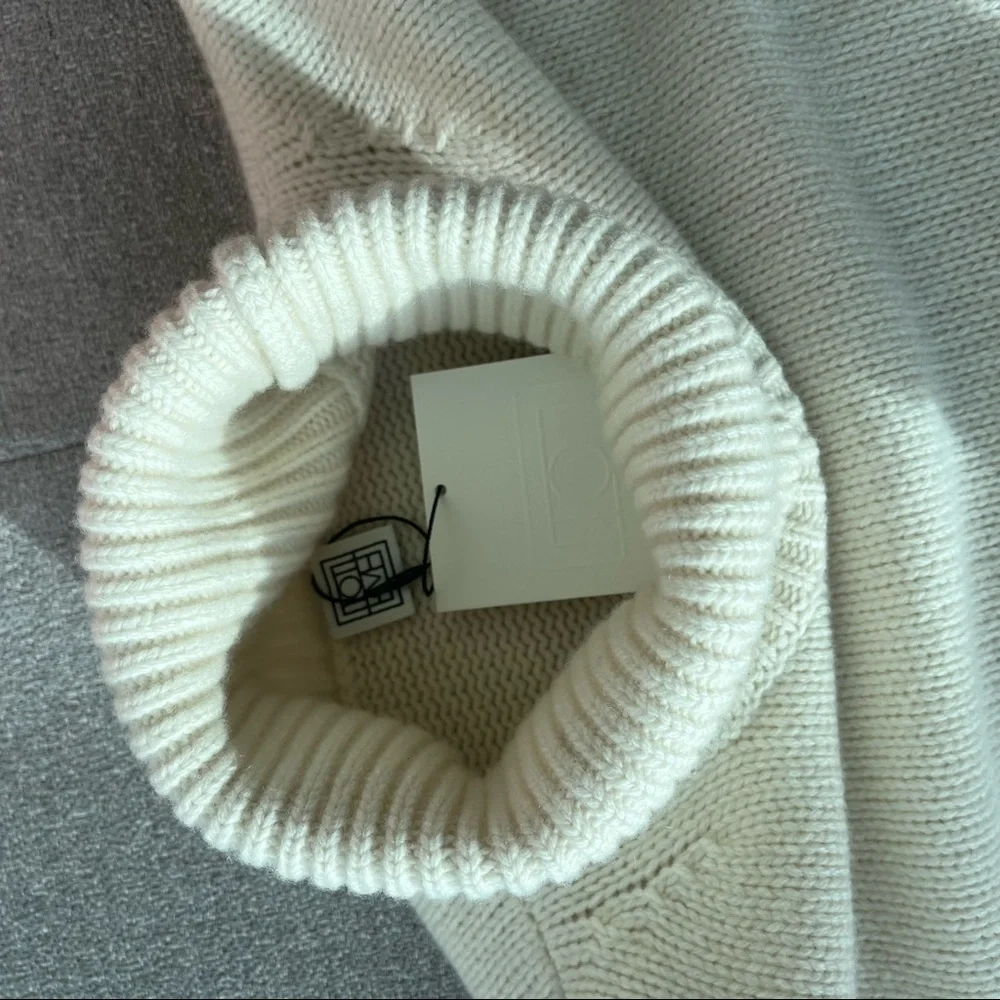 Toteme brand new white wool cashmere sweater - Picture 11 of 12